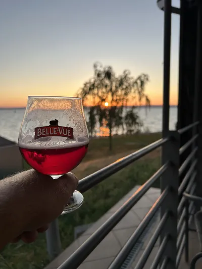 Vitorlázás a Balatonon és Adrián